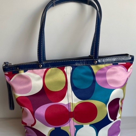 Coach F1583 scarf print tote - Picture 3 of 6